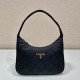 프라다 22FW 삼각로고 나일론 퀄팅 호보백 1NE051 2DYC F0002