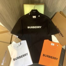 버버리 HARRISTON 시그니처 로고 티셔츠 8055309