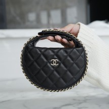 샤넬 POUCH 램스킨, 골드 메탈 화이트 블랙 AP3095