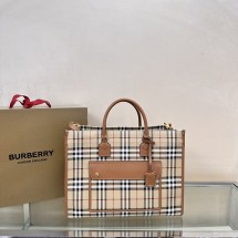 버버리 미디움 프레야 토트백 80975681