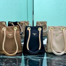 프라다 마리너 리나일론 스몰 버킷 백 3컬러 1BE082