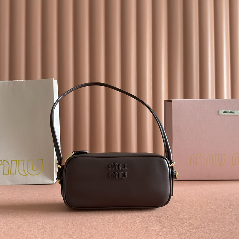 25FW 미우미우 파우치 숄더백 와인 5NE024