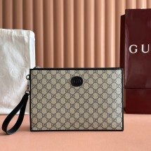 구찌 GG 인터로킹 클러치백 네이비 672953