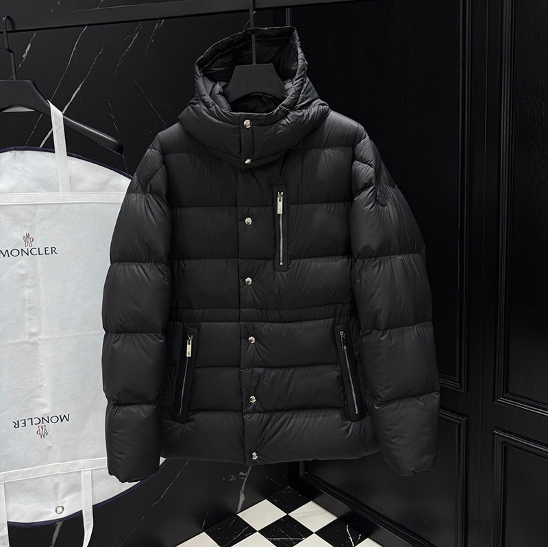 몽클레어 남성 Bauges 숏 다운 자켓 3컬러 I20911A00168549SK999