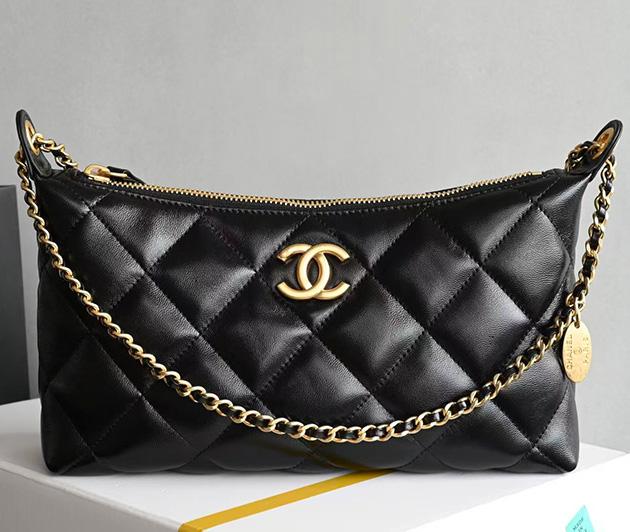 샤넬 25SS 시즌 체인 호보백 AS5528