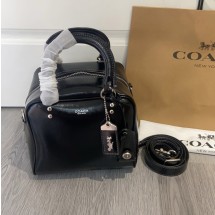 코치 큐브 로그 백 20 블랙 CBH04