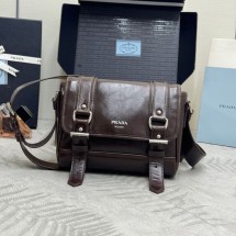 프라다 가죽 버클 크로스바디 백 브라운 2VD078