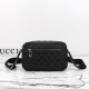 구찌 GG 엠블럼 스몰 크로스백 850242AAFOM1053