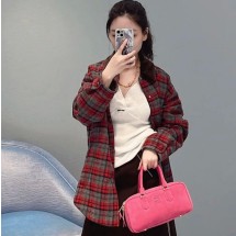 미우미우 체크 패턴 다운 자켓 슬레이트 레드 ML855_172Z  Y