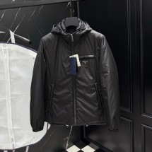 프라다 고품질 남성 점퍼 42  C