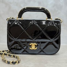 샤넬 스몰 체인 클러치 미러 카프스킨, 골드 메탈 블랙 AP4892